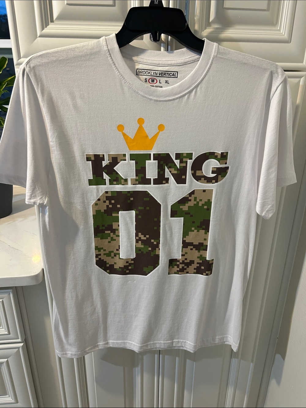 Men "King 01" White Camo Graphic Tee